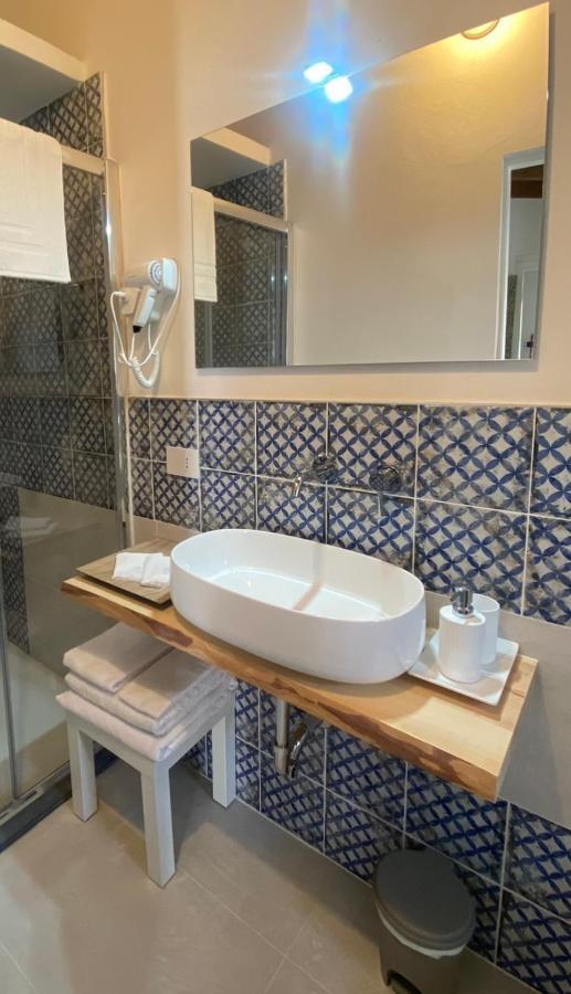 Casa Raffaela Guest house *