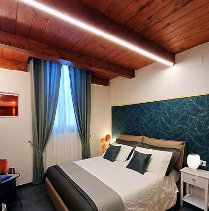 Casa Raffaela Guest house *